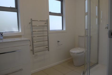 Photo of property in 102u4 Chester Road, Tawa, Wellington, 5028