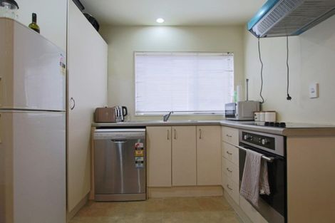 Photo of property in 14/1 Melview Place, New Lynn, Auckland, 0600