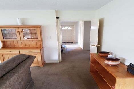 Photo of property in 15 Honeysuckle Place, Northcote, Christchurch, 8052