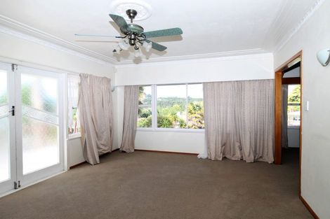 Photo of property in 25 Lynmore Drive, Hillpark, Auckland, 2102