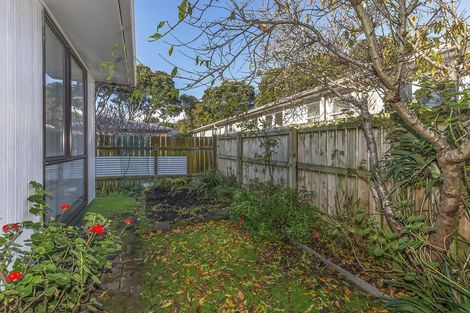 Photo of property in 7-a Whitehouse Road, Titahi Bay, Porirua, 5022