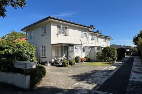 Photo of property in 33 Pahiatua Street, Hokowhitu, Palmerston North, 4410