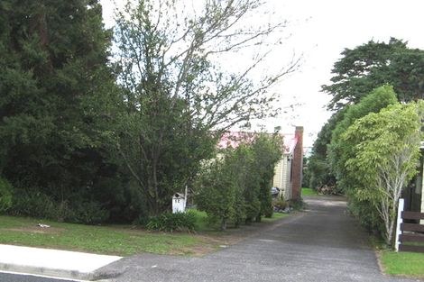 Photo of property in 12 Hikurangi Street, Te Atatu Peninsula, Auckland, 0610
