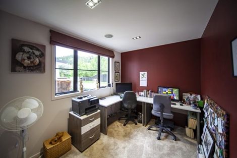 Photo of property in 80 Kent Terrace, Taradale, Napier, 4112