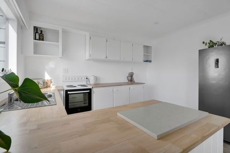 Photo of property in 15e Rospeath Crescent, Spotswood, New Plymouth, 4310