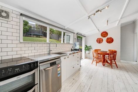 Photo of property in 3 Gow Street, Helensville, 0800