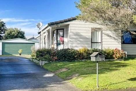 Photo of property in 86 Hillcrest Drive, Kelvin Grove, Palmerston North, 4414