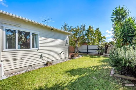 Photo of property in 2f2- Bentinck Street, Wallaceville, Upper Hutt, 5018
