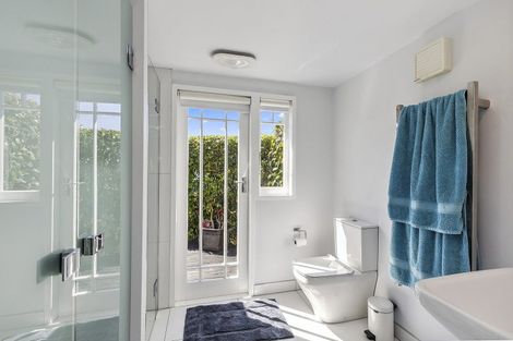 Photo of property in 75 Karepa Street, Brooklyn, Wellington, 6021