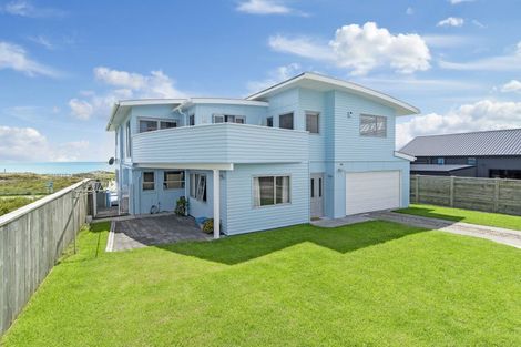 Photo of property in 1011 Papamoa Beach Road, Papamoa Beach, Papamoa, 3118