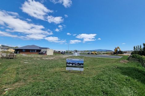 Photo of property in 49 Matenga Street, Waikanae, 5036