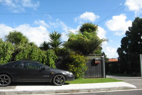 Photo of property in 12 Matheson Street, Papakura, 2110
