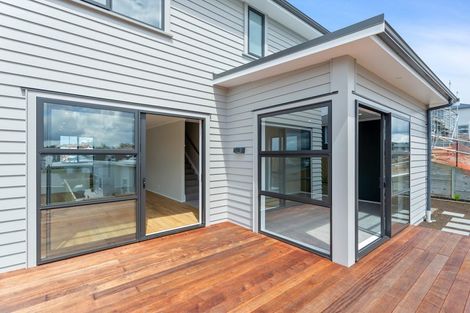 Photo of property in 22 Symes Drive, Red Beach, 0932