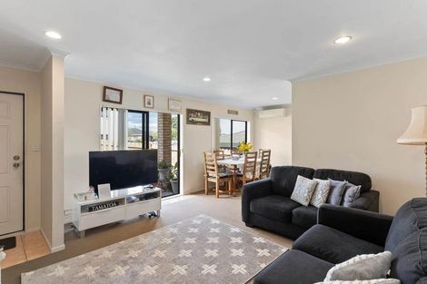 Photo of property in 28a Hillcrest Road, Papatoetoe, Auckland, 2025