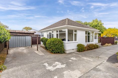 Photo of property in 48 Staveley Street, Avonhead, Christchurch, 8042