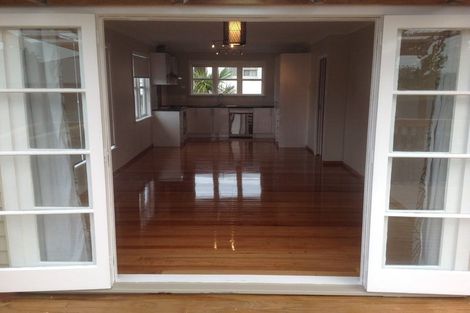 Photo of property in 89 Verbena Road, Birkdale, Auckland, 0626