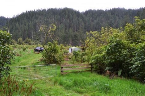 Photo of property in 867 Gladstone Road, Levin, 5571