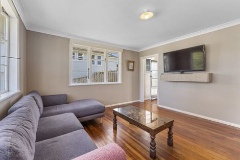 Photo of property in 19 Taupiri Crescent, Titahi Bay, Porirua, 5022