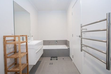 Photo of property in 1u2 Hibiscus Avenue, Hamilton Lake, Hamilton, 3204