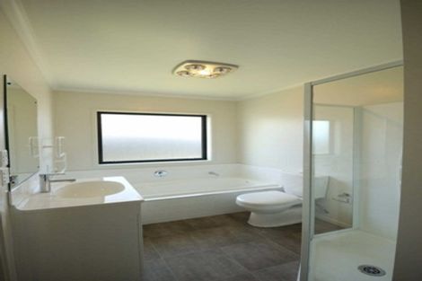 Photo of property in 19 Ragley Way, Rolleston, 7615