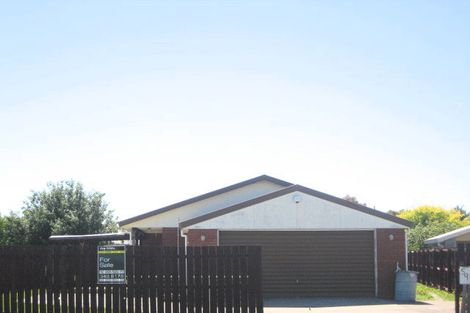 Photo of property in 55 Arcon Drive, Broomfield, Christchurch, 8042