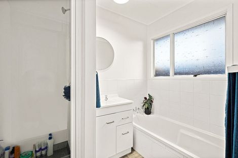 Photo of property in 160 Colwill Road, Massey, Auckland, 0614