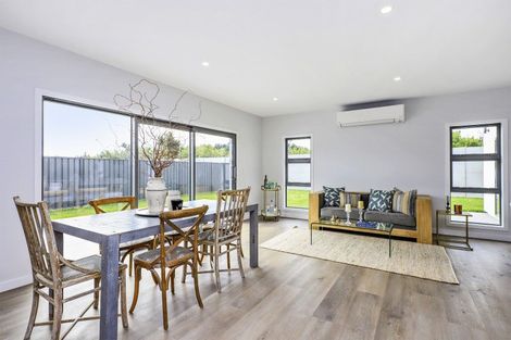 Photo of property in 9 Cassin Place, Taradale, 4112