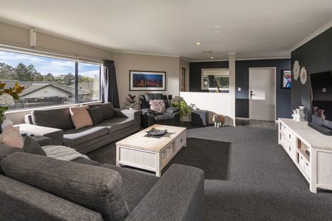 Photo of property in 51 Jadewynn Drive, Massey, Auckland, 0614