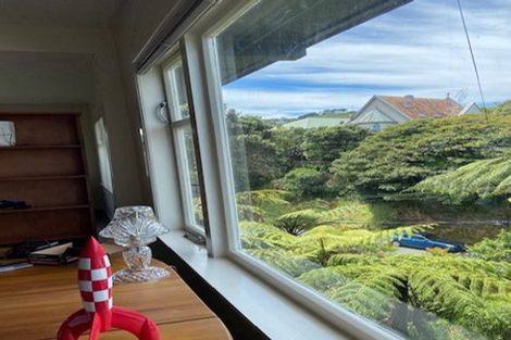 Photo of property in 11 Randwick Road, Northland, Wellington, 6012