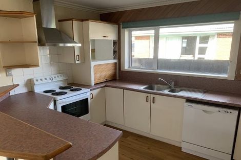 Photo of property in 16 Wychwood Crescent, Bishopdale, Christchurch, 8053
