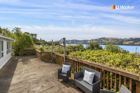 Photo of property in 32 Adderley Terrace, Ravensbourne, Dunedin, 9022