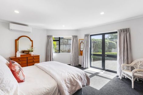 Photo of property in 52 Lorna Irene Drive, Raumati South, Paraparaumu, 5032