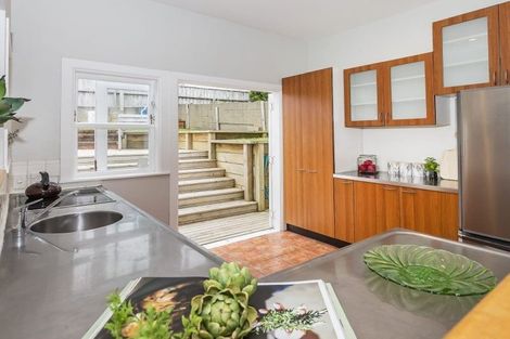 Photo of property in 1 Kennedy Street, Mount Victoria, Wellington, 6011