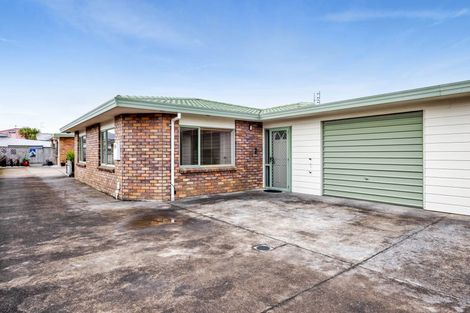 Photo of property in 2/219 Mangorei Road, Merrilands, New Plymouth, 4312