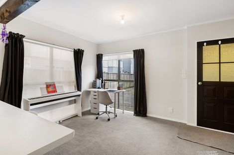 Photo of property in 103f5 Rongotai Road, Kilbirnie, Wellington, 6022