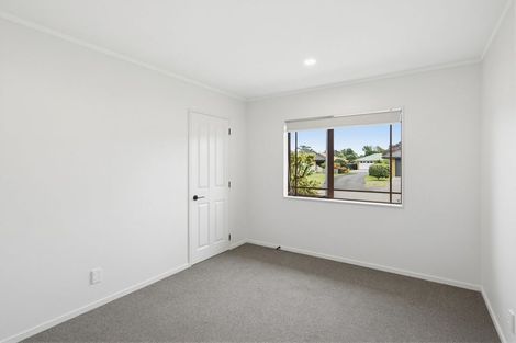 Photo of property in 4 Glen Loch Place, Paraparaumu, 5032