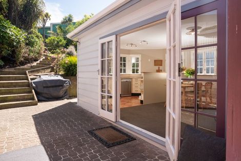 Photo of property in 10 Howard Street, Mount Cook, Wellington, 6021