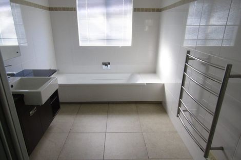 Photo of property in 9 Laurel Oak Drive, Schnapper Rock, Auckland, 0632