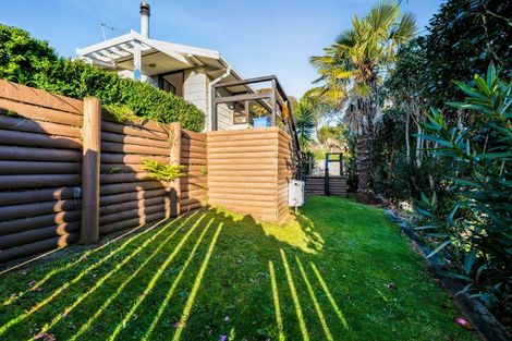 Photo of property in 5 Hobart Drive, Spotswood, New Plymouth, 4310