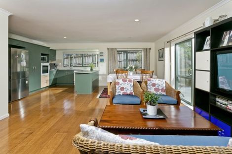 Photo of property in 50 Black Teal Close, Unsworth Heights, Auckland, 0632