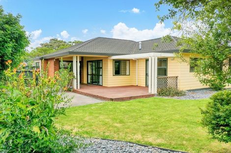 Photo of property in 7 Edgewater Grove, Whakatane, 3120