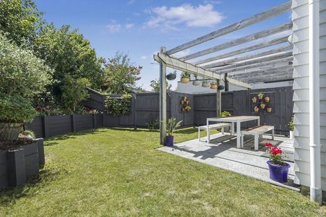 Photo of property in 1u1 Hibiscus Avenue, Hamilton Lake, Hamilton, 3204