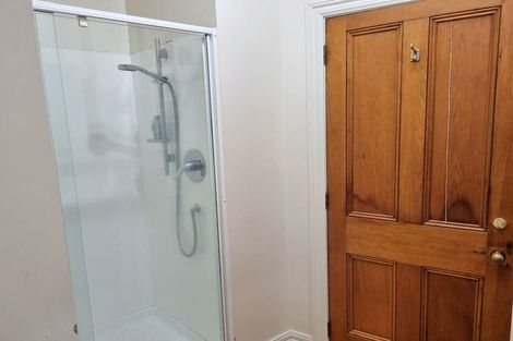 Photo of property in Endeavour Apartments, 10/125u Thorndon Quay, Pipitea, Wellington, 6011