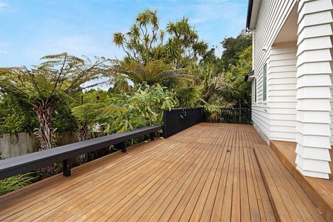 Photo of property in 30a Seaview Road, Glenfield, Auckland, 0629