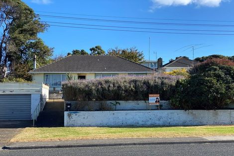 Photo of property in 23 Paritutu Road, Spotswood, New Plymouth, 4310