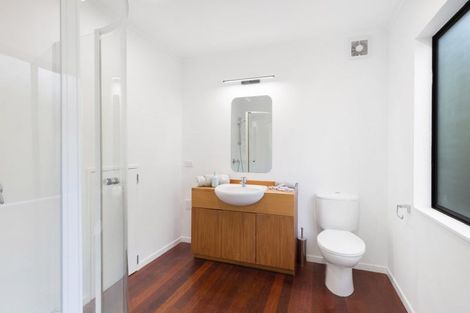 Photo of property in 53b Onedin Place, Titirangi, Auckland, 0604