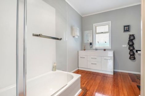 Photo of property in 34 Helvetia Road, Pukekohe, 2120