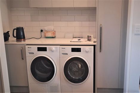 Photo of property in 2/37 Webb Street, St Albans, Christchurch, 8014