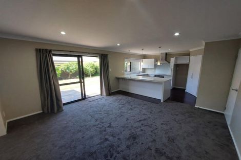 Photo of property in 4 Glenburn Place, Avonhead, Christchurch, 8042