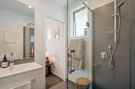 Photo of property in 5 Victoria Street, Coromandel, 3506